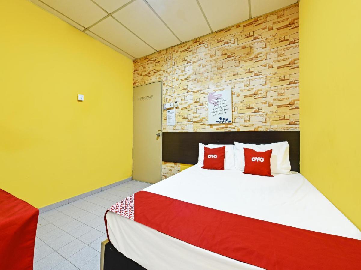 Oyo 90363 Nyamanya Inn Kuantan Exterior foto