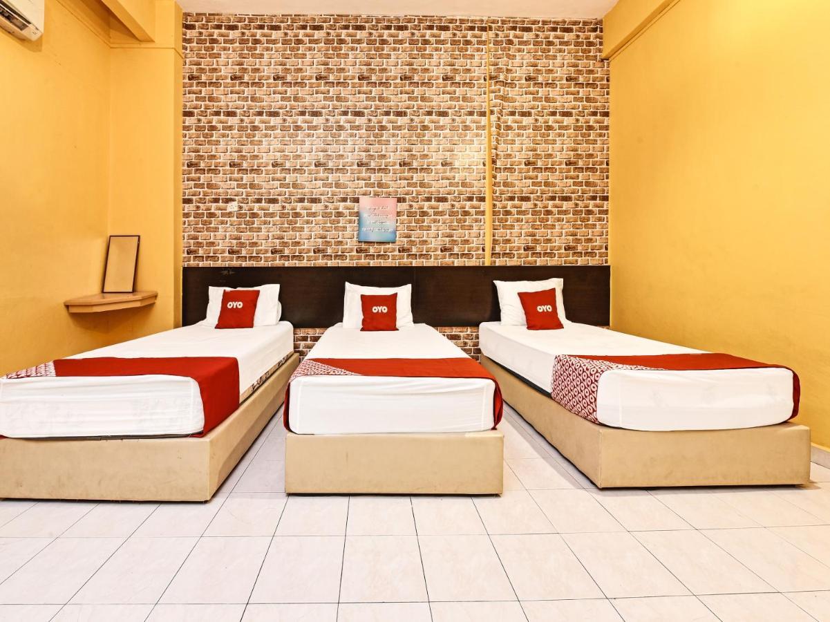 Oyo 90363 Nyamanya Inn Kuantan Exterior foto